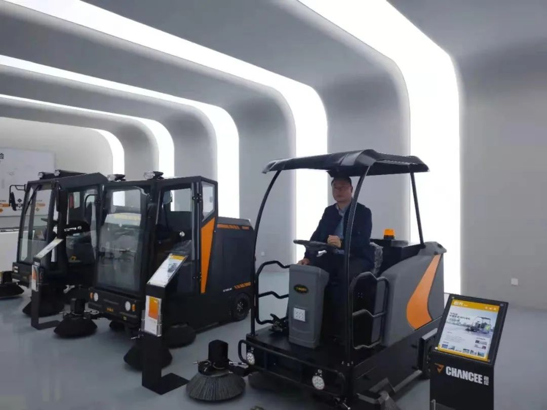 恭賀余總成功加盟橙犀