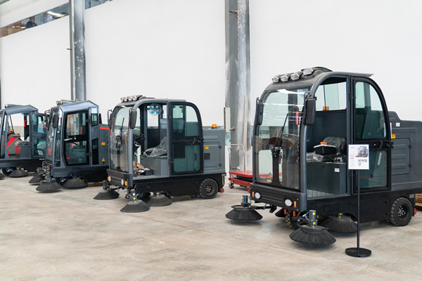 掃地機(jī)廠家真的能代替?zhèn)鹘y(tǒng)清掃嗎?