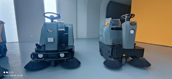 你知道掃地機的電池能用多久嗎?