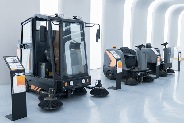 電動清掃車可以幫助人工環衛清潔馬路嘛?