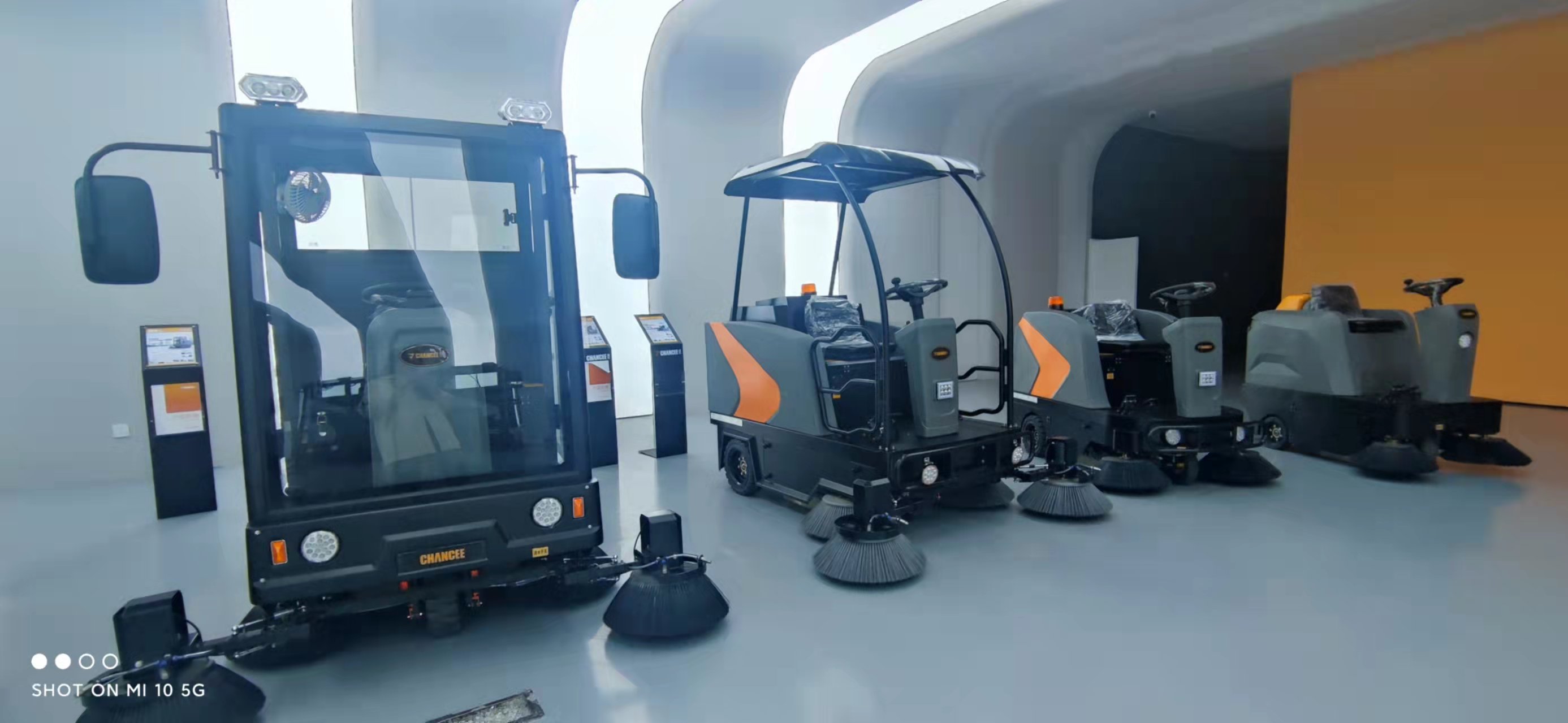 駕駛式的電動清掃車工作效率有多高?